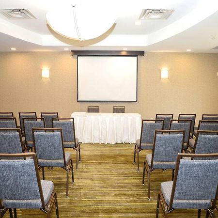 Courtyard By Marriott Toronto Brampton Hotel Buitenkant foto