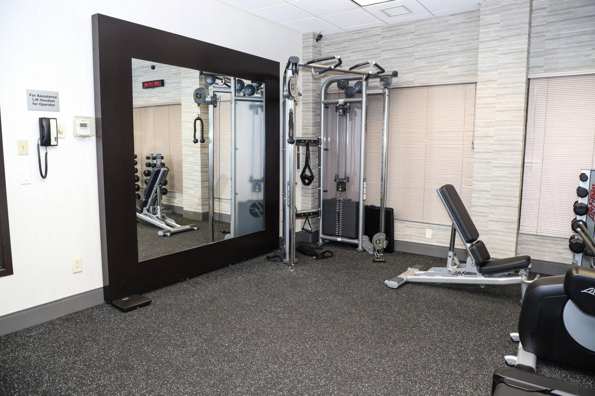 Courtyard By Marriott Toronto Brampton Hotel Buitenkant foto