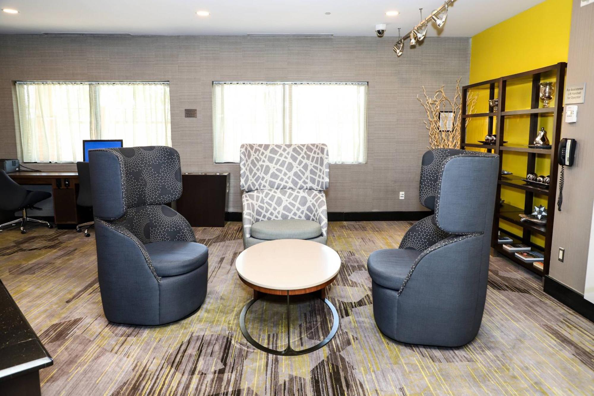 Courtyard By Marriott Toronto Brampton Hotel Buitenkant foto
