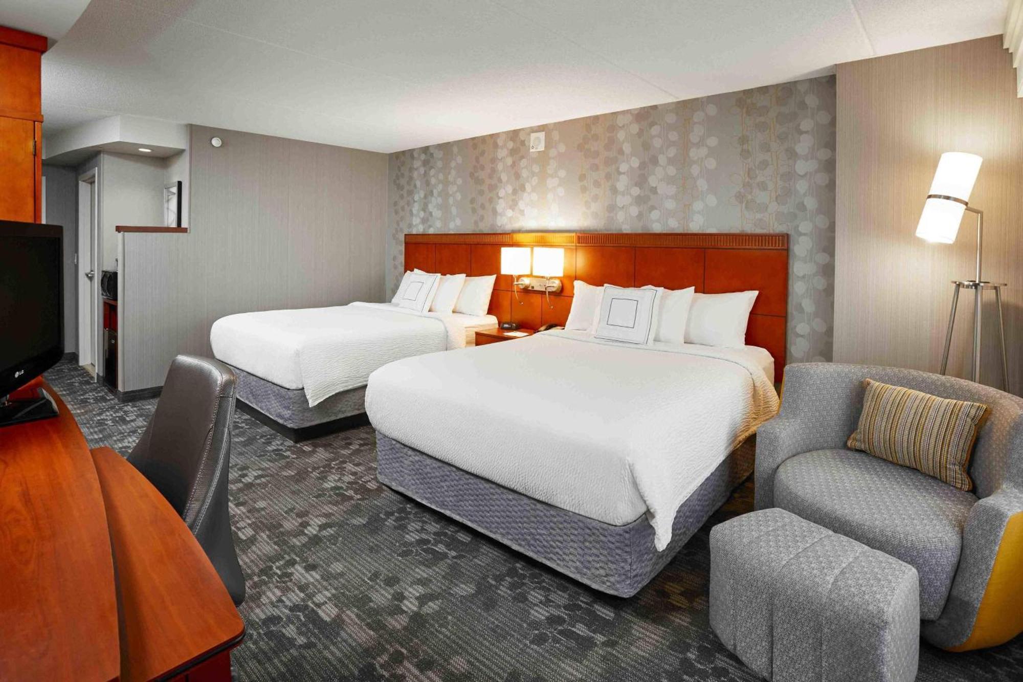 Courtyard By Marriott Toronto Brampton Hotel Buitenkant foto