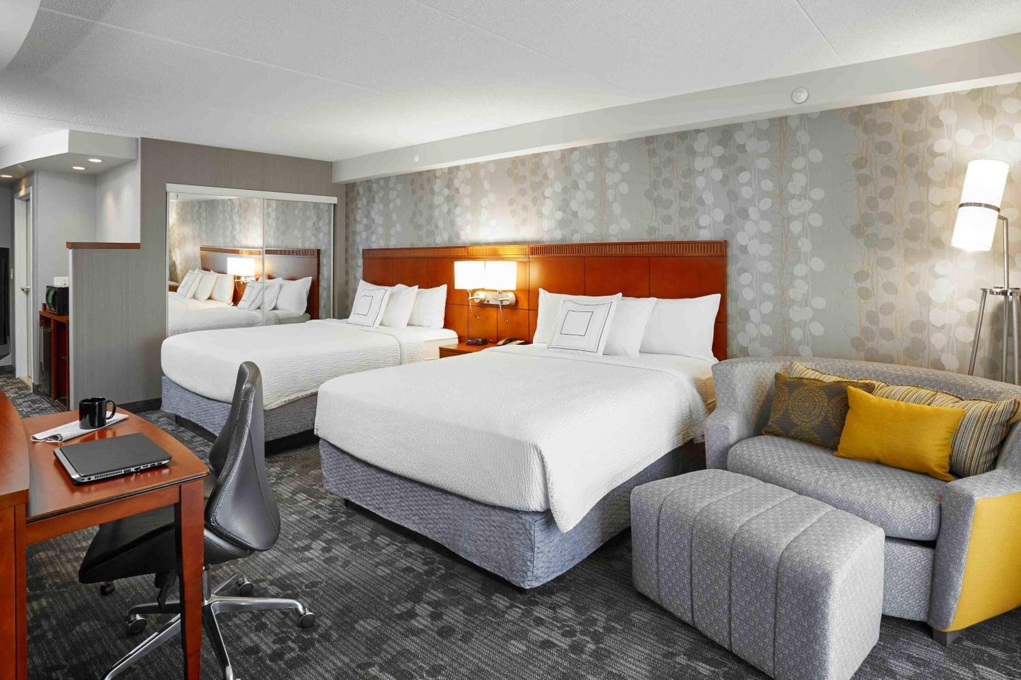 Courtyard By Marriott Toronto Brampton Hotel Buitenkant foto