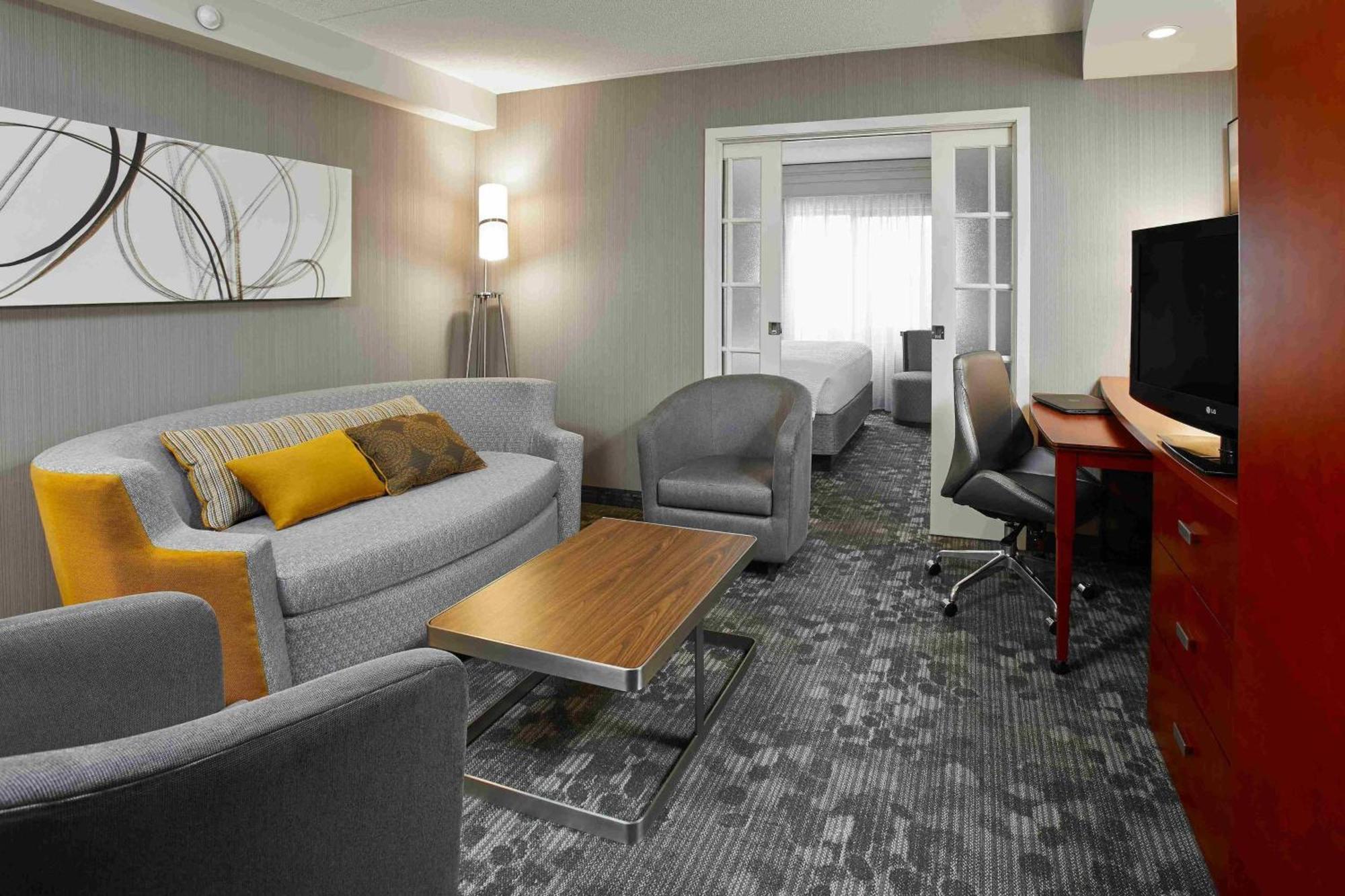 Courtyard By Marriott Toronto Brampton Hotel Buitenkant foto