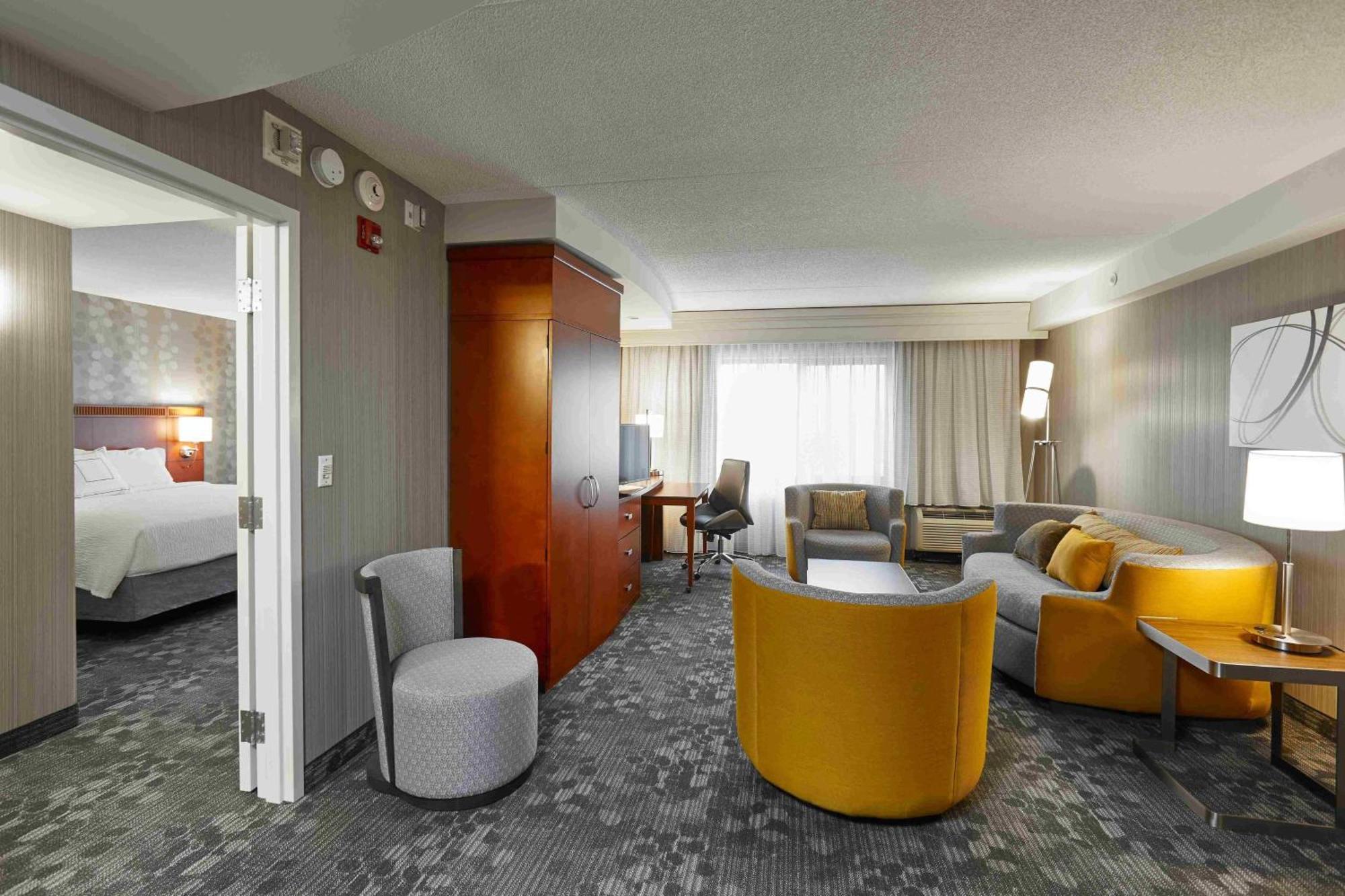 Courtyard By Marriott Toronto Brampton Hotel Buitenkant foto