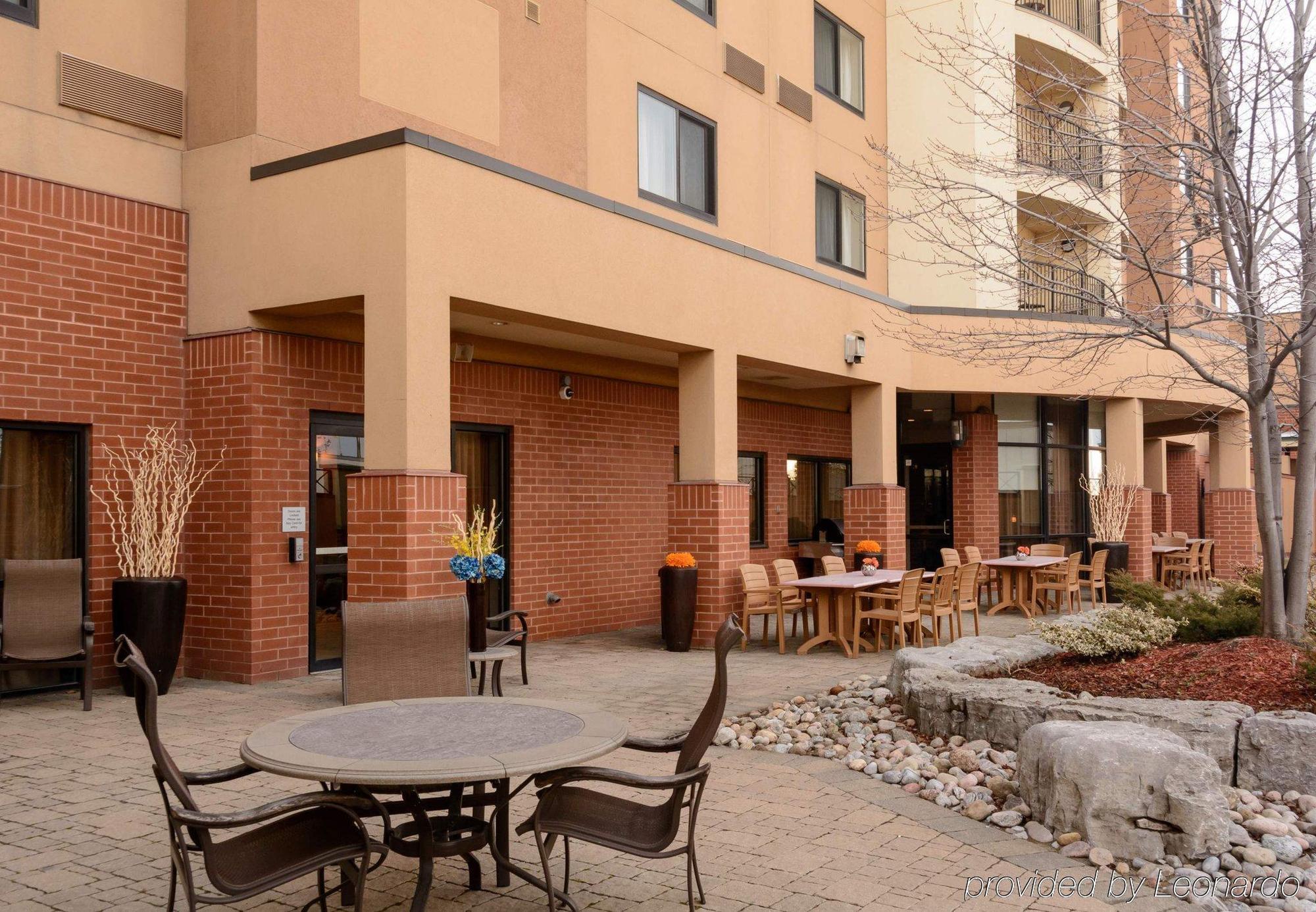 Courtyard By Marriott Toronto Brampton Hotel Buitenkant foto