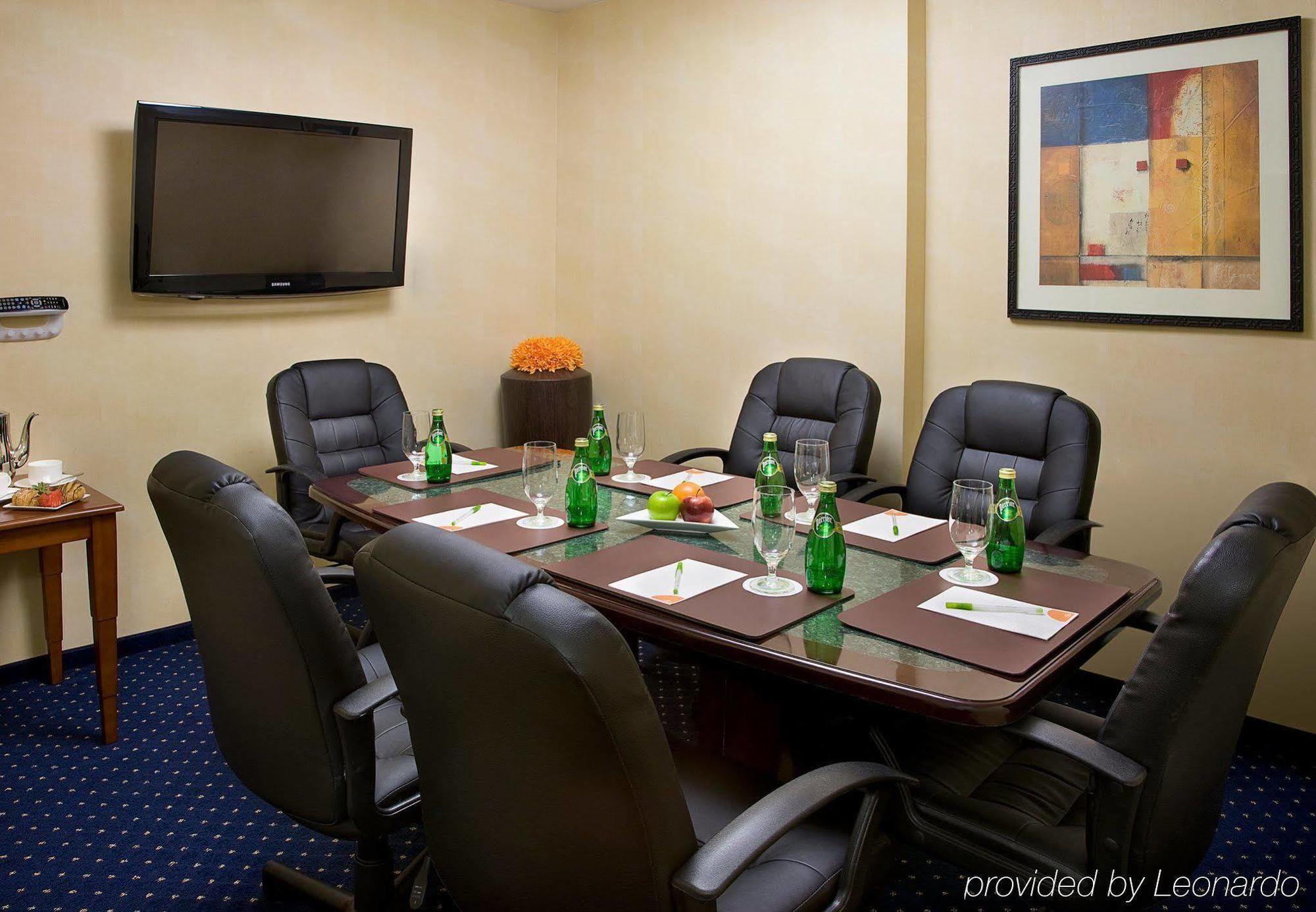 Courtyard By Marriott Toronto Brampton Hotel Buitenkant foto